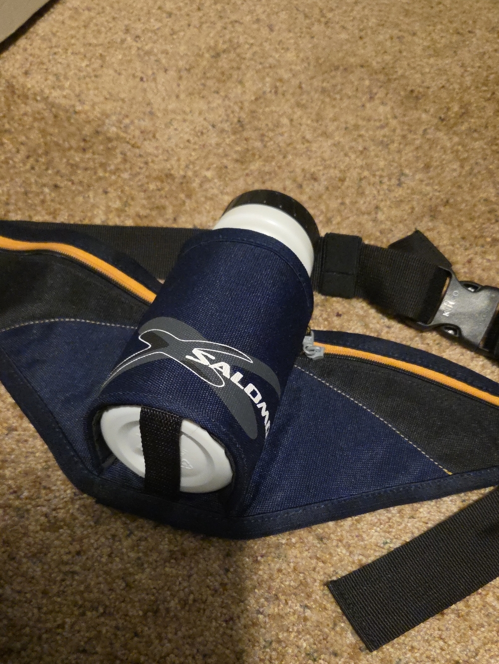 Salomon navy waist bottle pack